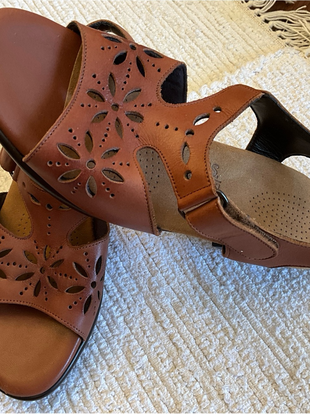 SAS Women's Tan Laser-Cut Leather Sandals